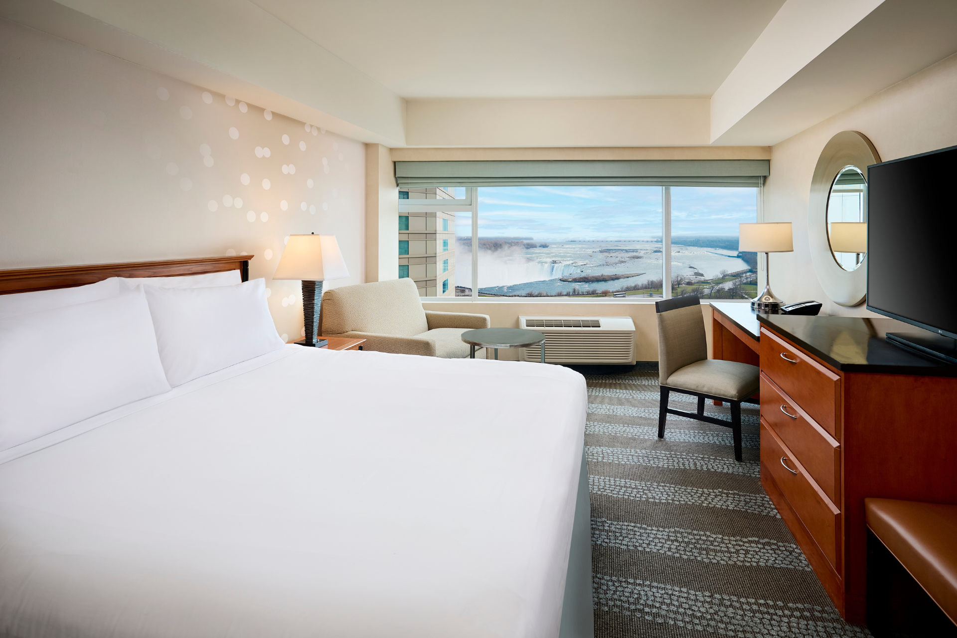 Niagara Fallsview Hotel & Suites